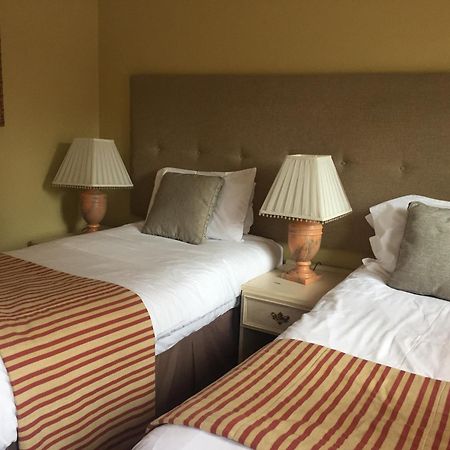 The Bedingfeld Arms Hotel Oxborough Buitenkant foto
