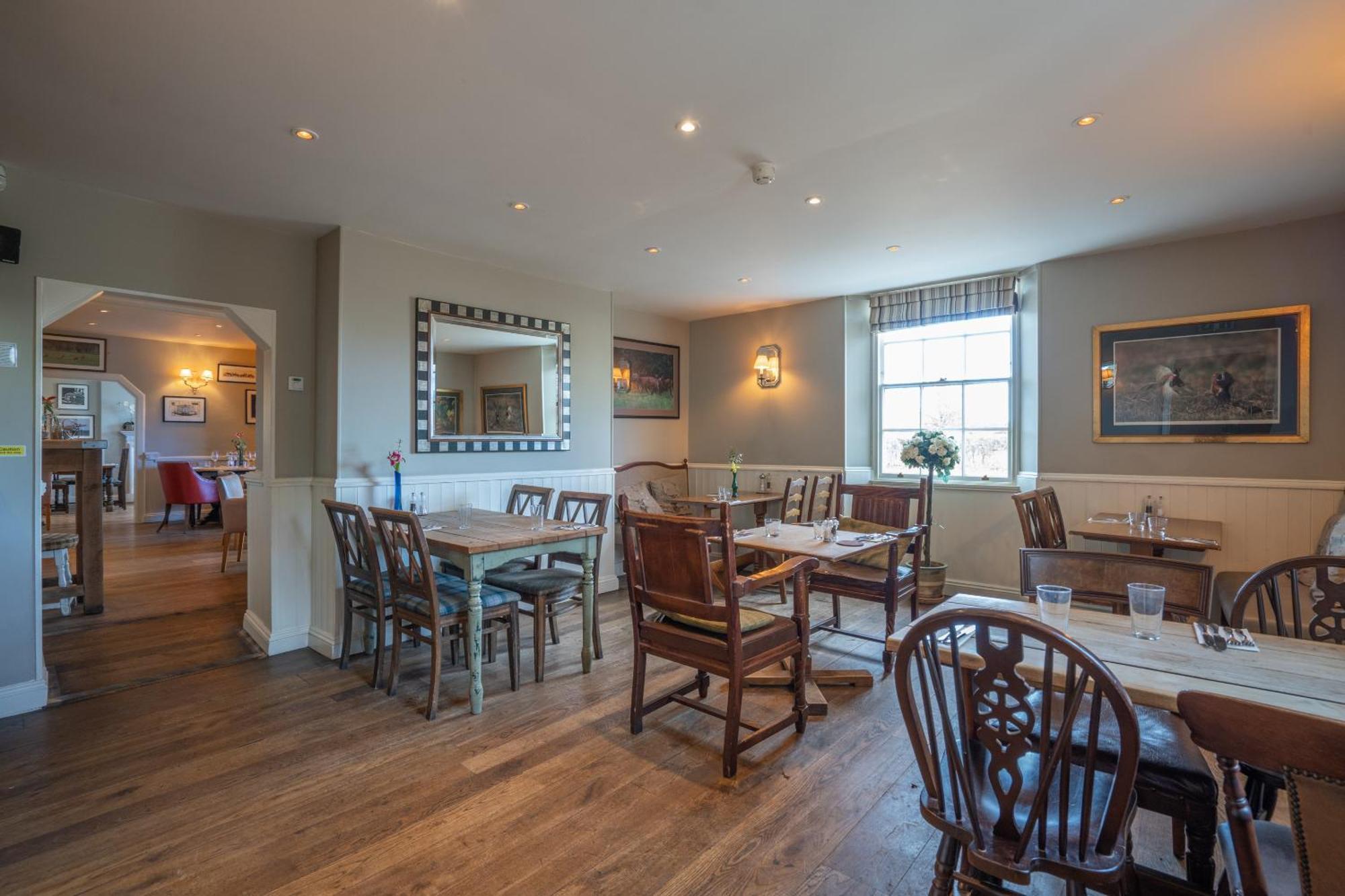 The Bedingfeld Arms Hotel Oxborough Buitenkant foto