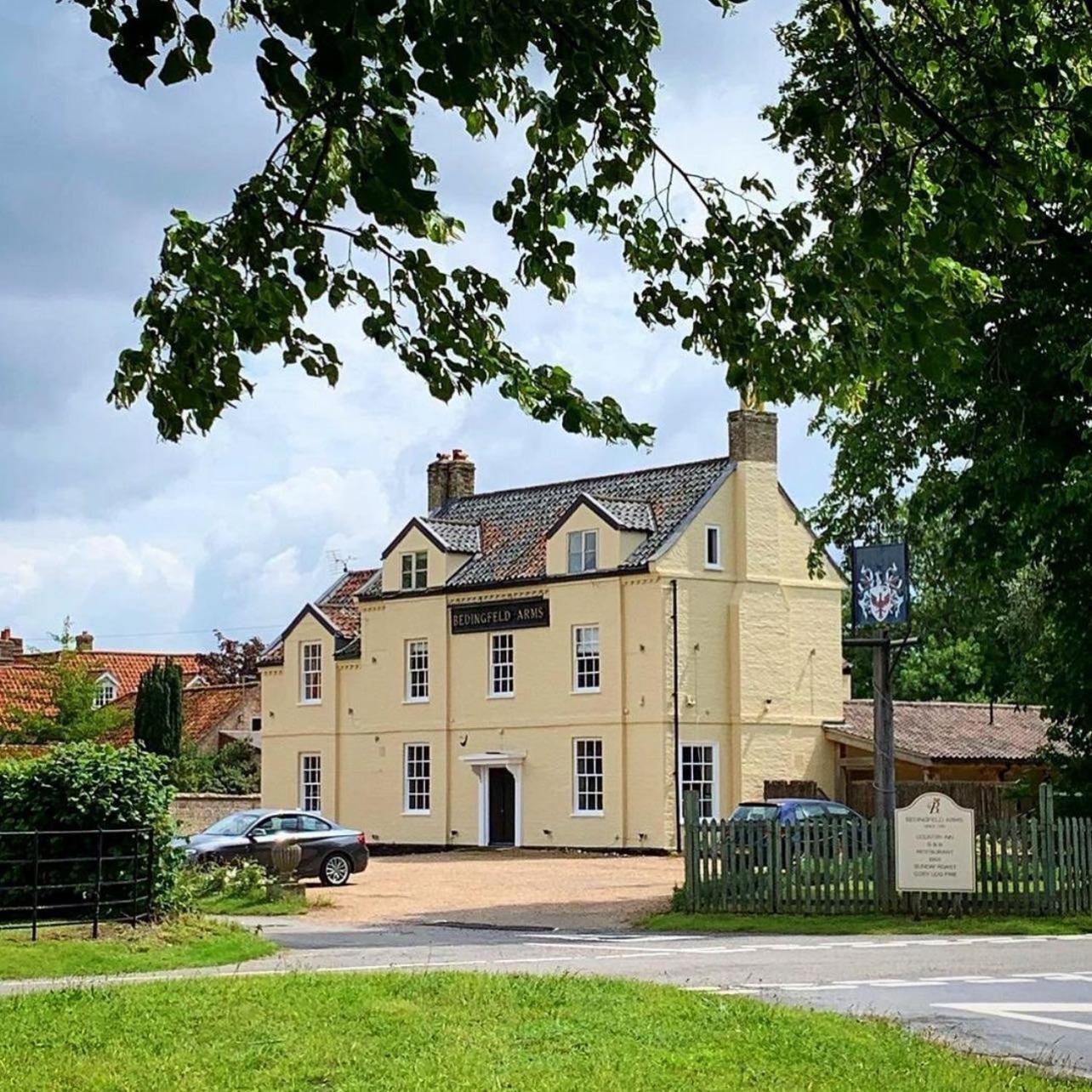 The Bedingfeld Arms Hotel Oxborough Buitenkant foto