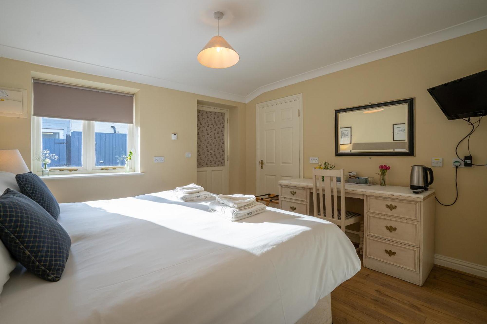 The Bedingfeld Arms Hotel Oxborough Kamer foto