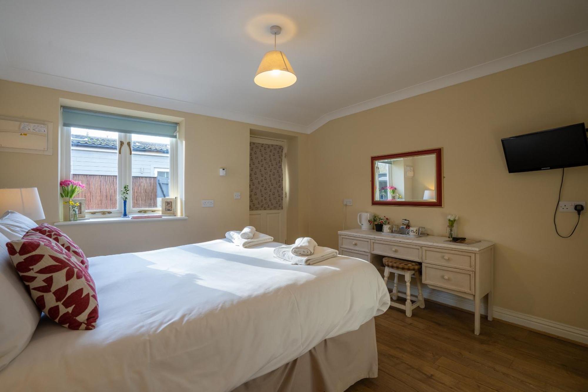 The Bedingfeld Arms Hotel Oxborough Kamer foto